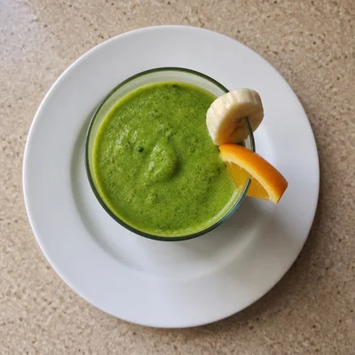 Orange, Banana, and Kale Smoothie